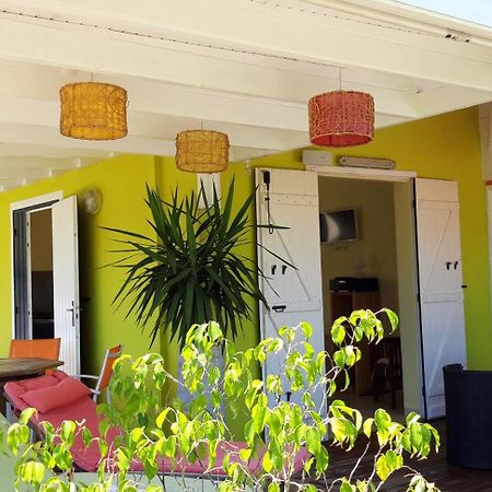 Mini-Villa Entre Montagne Et Mer Goyave Kültér fotó